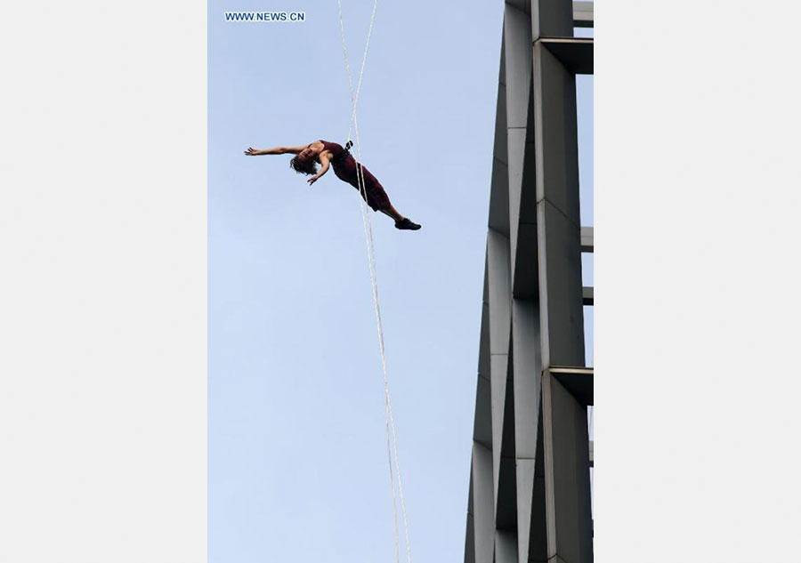 Dancers perform sky ballet in Shanghai