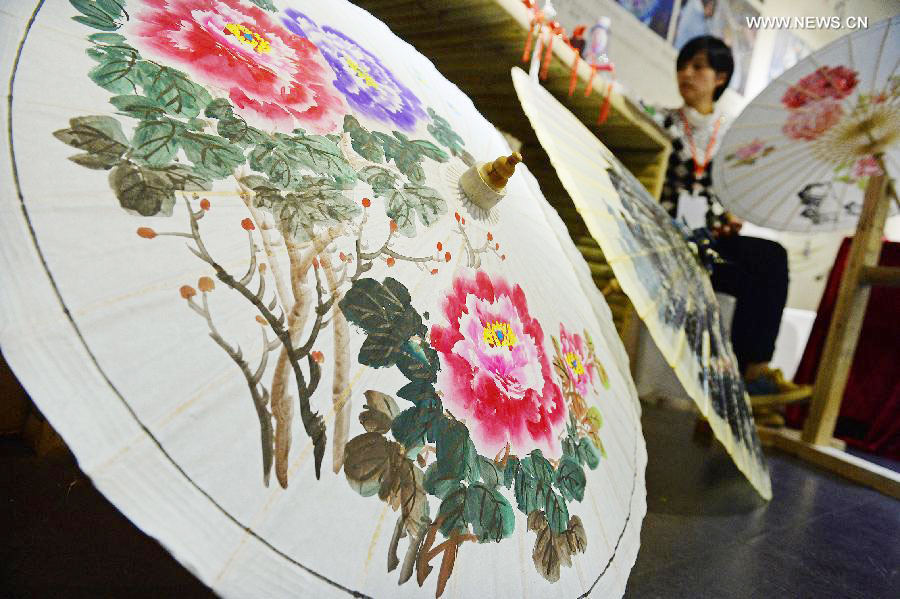 Intangible cultural heritage exhibition held in E China