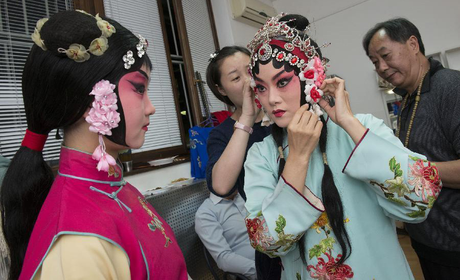 Chinese Opera show staged in Croatia