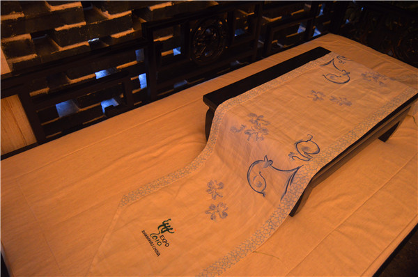 Traditional Xia embroidery craftsmanship seeks revival in Jiangxi