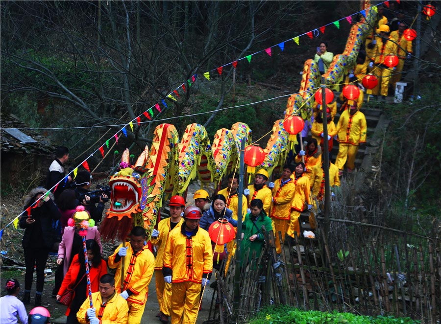 Fire Lantern Festival celebrated in Hunan