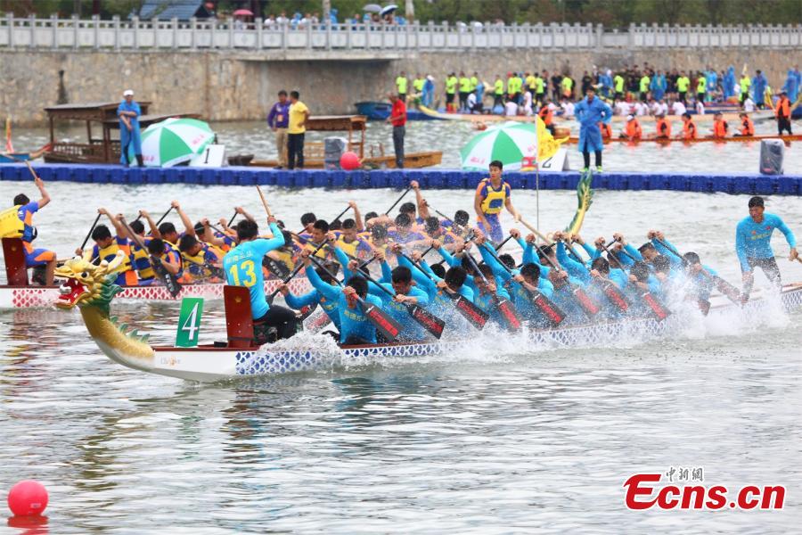 Dragon boat race in Yichang, Hubei