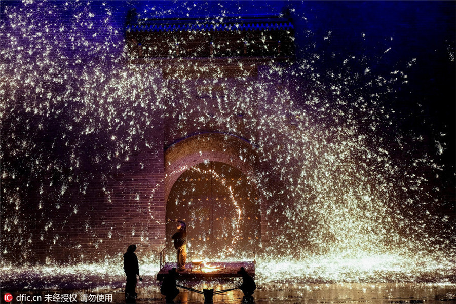 Wedding under molten iron