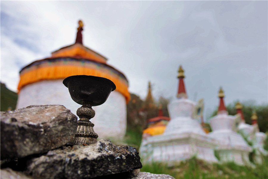 Magnificent Summer Monastery in SW China's Tibet