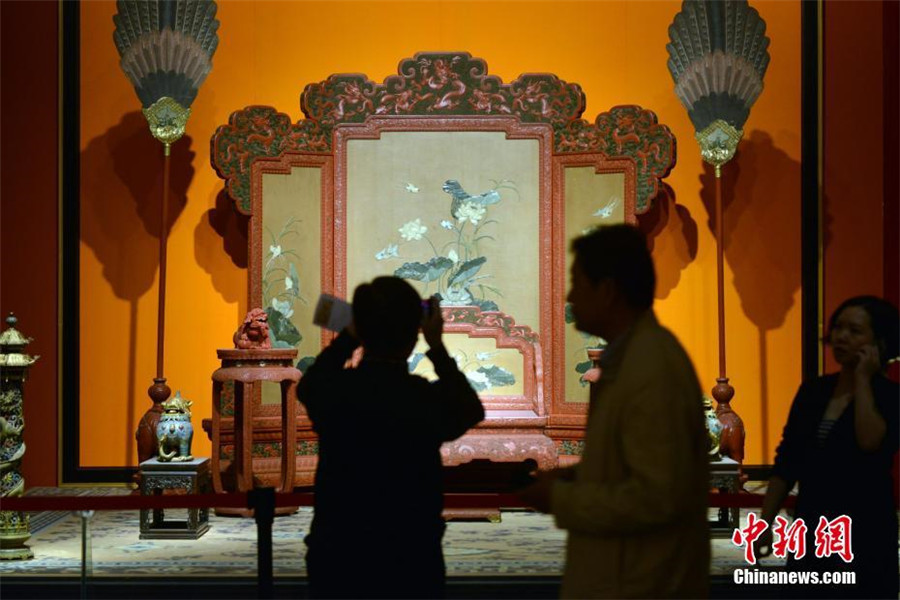 Emperor Qianlong's treasures exhibited in Chengdu