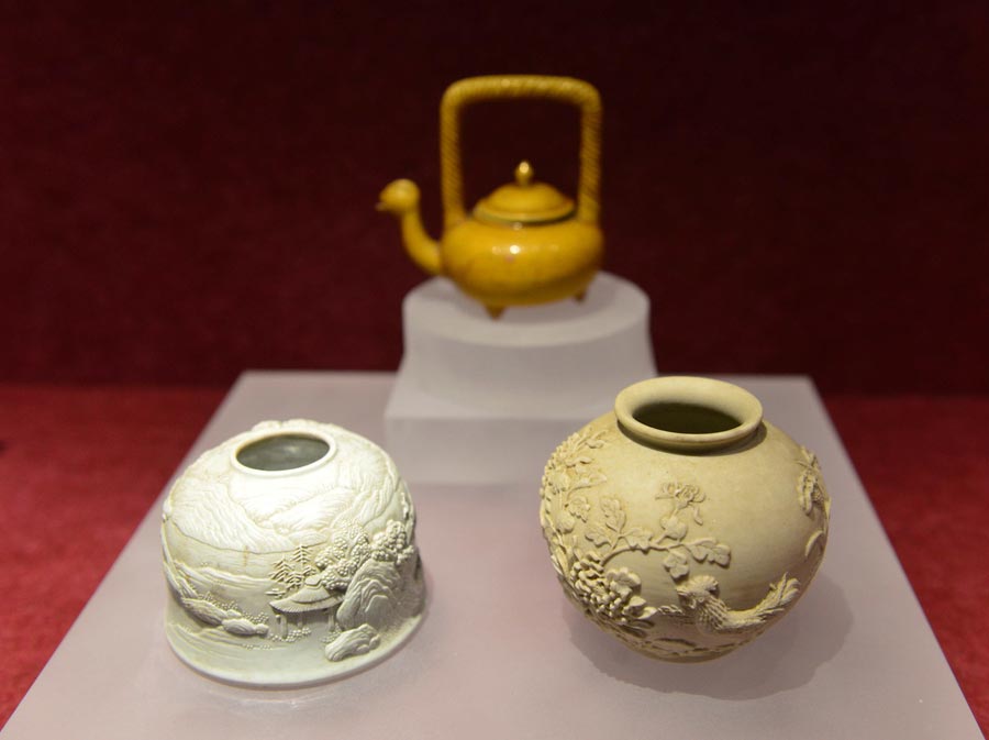 2,800-year-old fossilized eggs a drawcard in Nanjing Museum