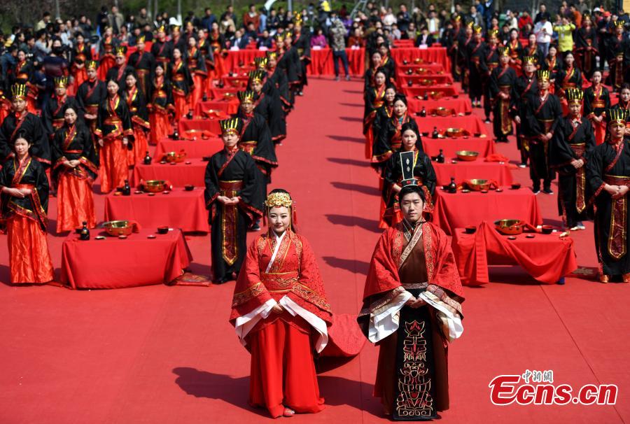 Han style group wedding held in Anhui