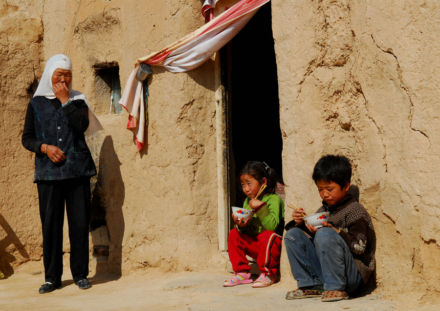 Glittering innocence: The world in children's eyes