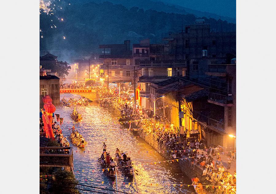 Photographers capture Dragon Boat Festival celebrations in China