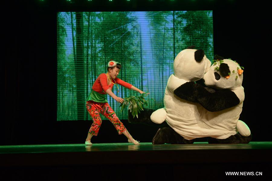 Sichuan Opera staged in Bangladesh