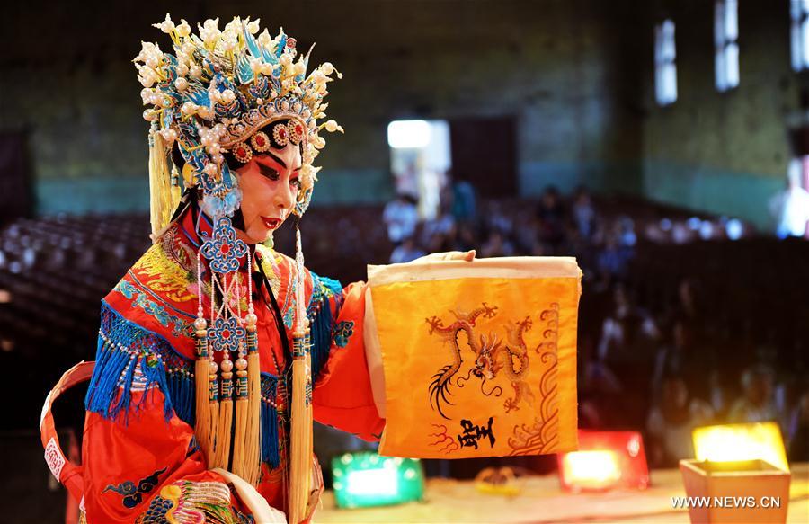 Peking Opera performed by amateur troupe in China's Hebei