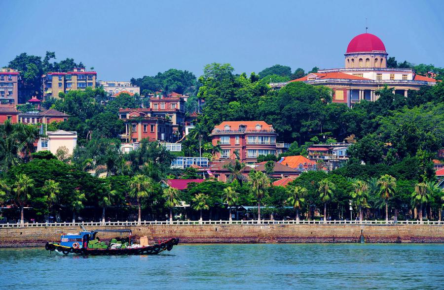 Gulangyu gets certificate of world heritage site