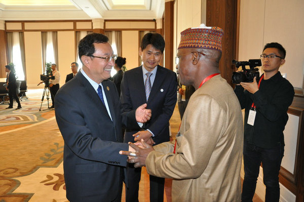 Culture Minister Luo meets foreign counterparts at 2nd Silk Road Inter'l Cultural Expo