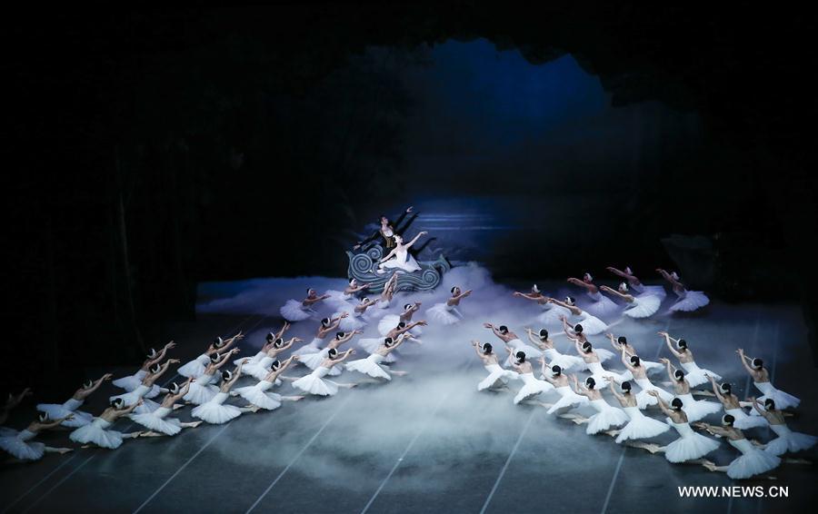 Shanghai Ballet performs Swan Lake in Antwerp, Belgium