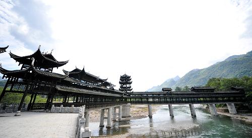 土家風雨橋 一橋連三寨