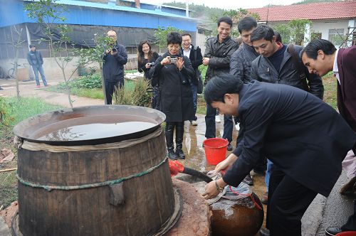 探訪湘江最美村莊活動圖集：煙雨中的浮橋