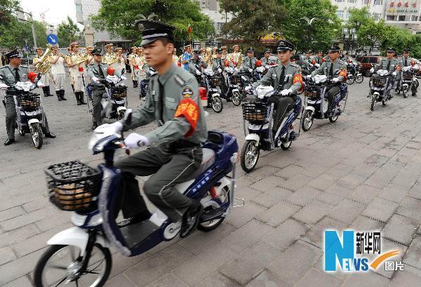 北京東城警方成立校園保安電瓶車巡邏隊