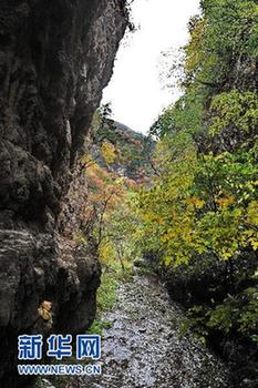 河北白銀坨現冰川遺跡