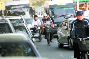 北京：自行車出行卡在哪兒？