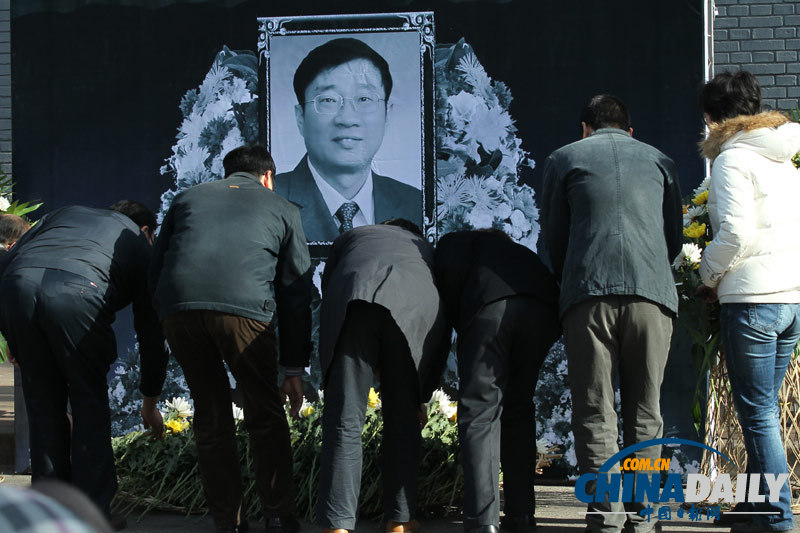 北京航空航天大學師生悼念校友羅陽