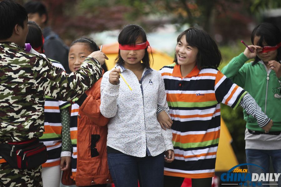 中國日報聚焦蘆山地震之 學生篇