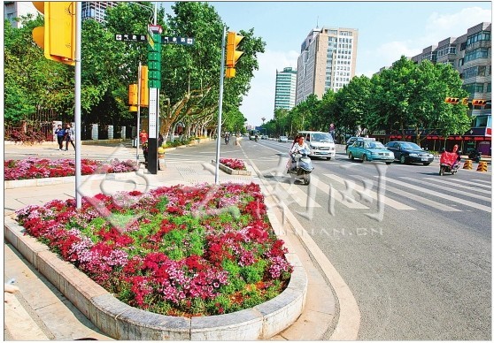 春城披新裝 昆明市迎南博道路綜合整治全紀(jì)錄