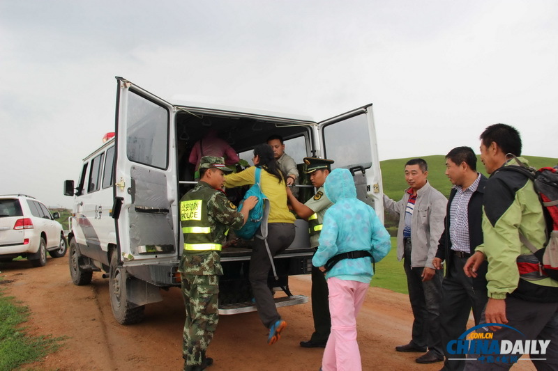 呼倫貝爾遇強(qiáng)降雨 武警成功解救50余名被困者