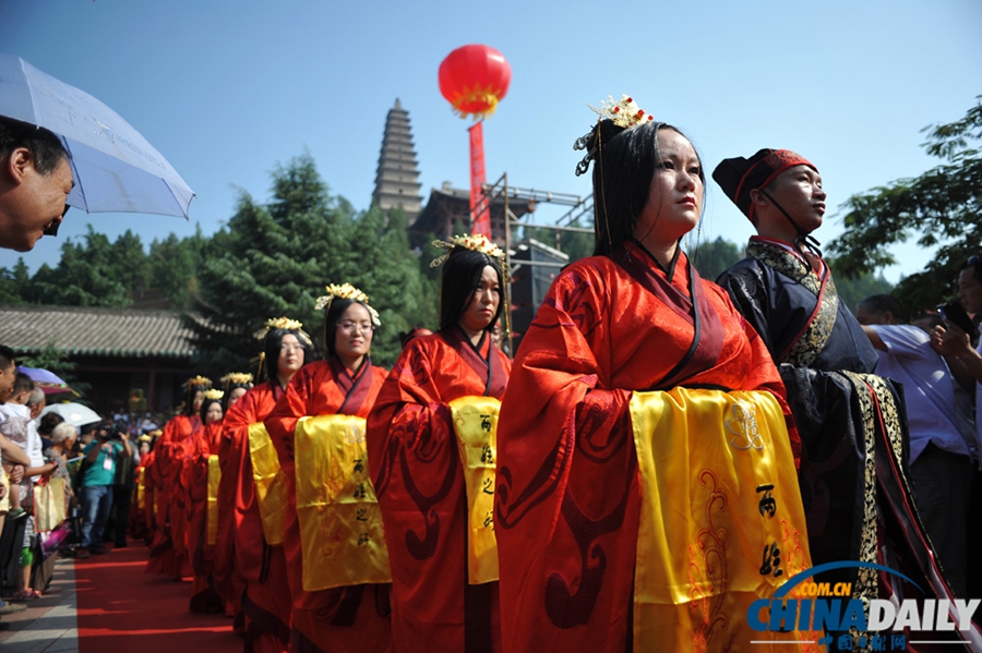 山西永濟：“愛情圣地”普救寺“七夕節”上演漢式婚禮