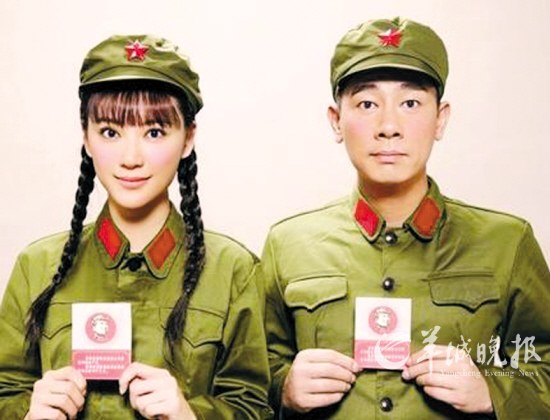 聚焦國人著裝觀念變化:軍裝解放鞋又變“潮服”