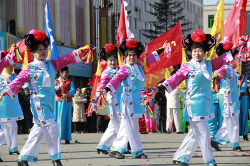 敦化：花樣彩燈高高掛 民俗秧歌鬧元宵