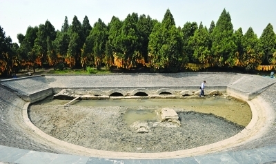 江蘇省罕見(jiàn)三季連旱 洞庭湖縮水1/6