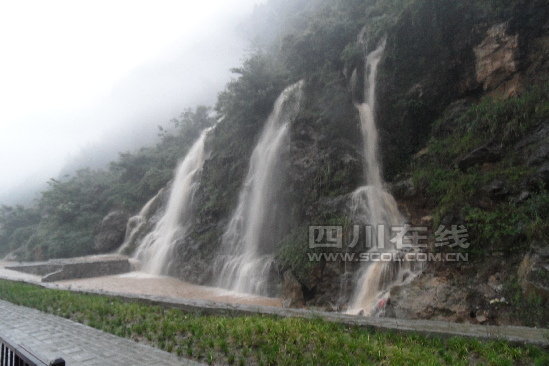 北川老縣城地震遺址遭50年來最強洪水