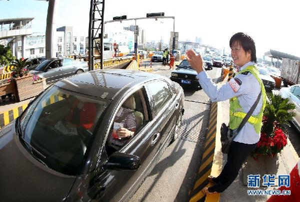 上海：高速免費首日 京滬高速有序出行