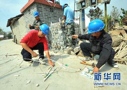 撫平創傷笑對未來 盈江震區受災群眾積極開展生產自救