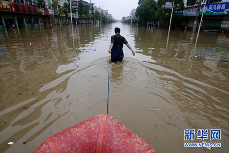 南方多省遭第二輪暴雨襲擊 部分城市被洪水圍困