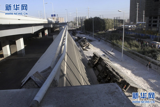 哈爾濱陽明灘大橋斷裂 4車墜橋3死5傷