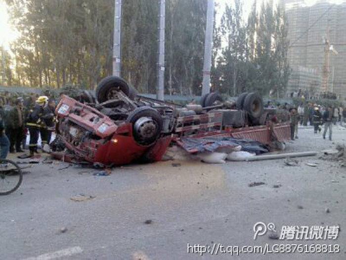 哈爾濱陽(yáng)明灘大橋斷裂 4車墜橋3死5傷