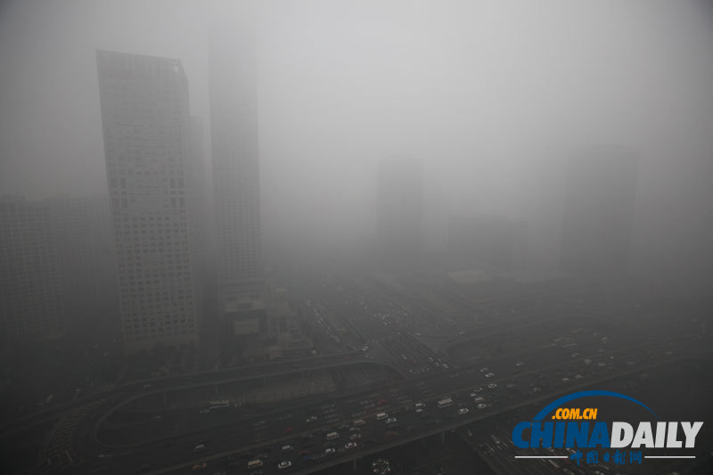 北京再次遭遇霧霾天氣