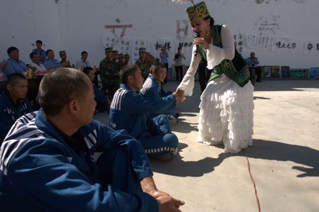 青河縣“文化陽光”進(jìn)高墻，文化生活無處不在