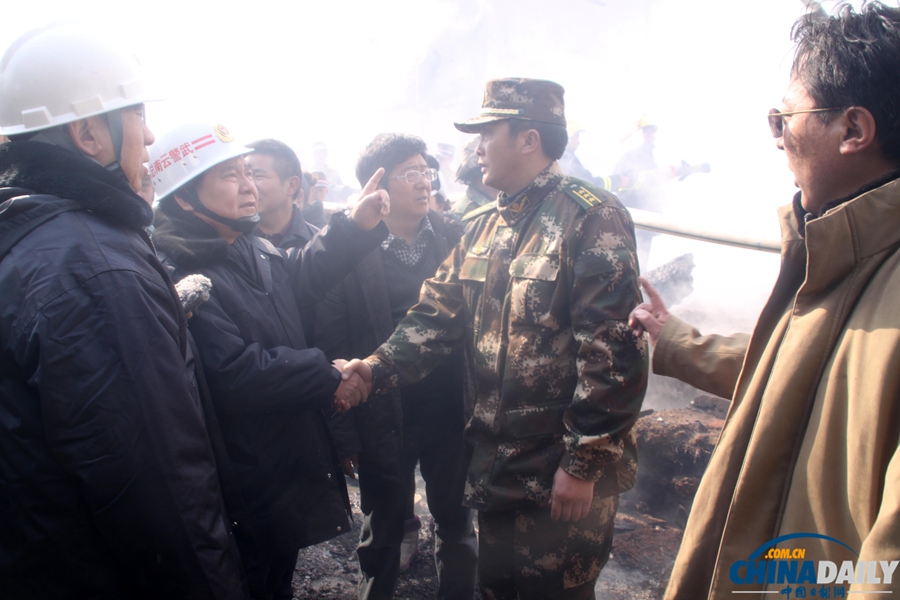 香格里拉獨克宗古城災(zāi)后一片廢墟 駐地警民緊張投入災(zāi)后清理工作