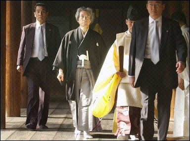 China angry at Koizumi's shrine visit