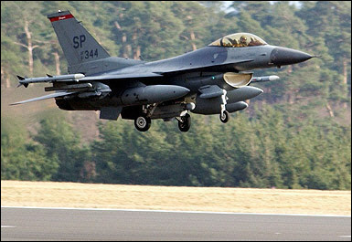 A US F-16 jet fighter takes off in 2003 from the US airbase Spangdahlem, Germany. Key US ally Pakistan welcomed a decision by Washington to sell it F-16 fighter jets despite the opposition of nuclear-armed rival India(AFP/EPA/File) 