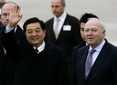 President Hu arrives in Madrid for state visit