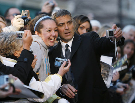 Clooney and Zellweger at the Leatherheads premiere