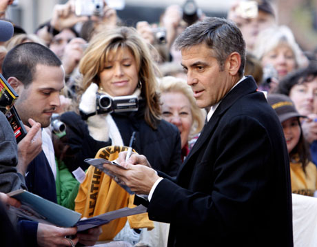 Clooney and Zellweger at the Leatherheads premiere