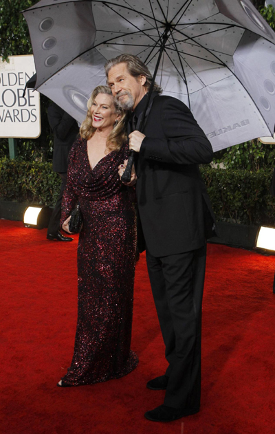 Jeff Bridges and wife Susan arrive at the 67th annual Golden Globe Awards