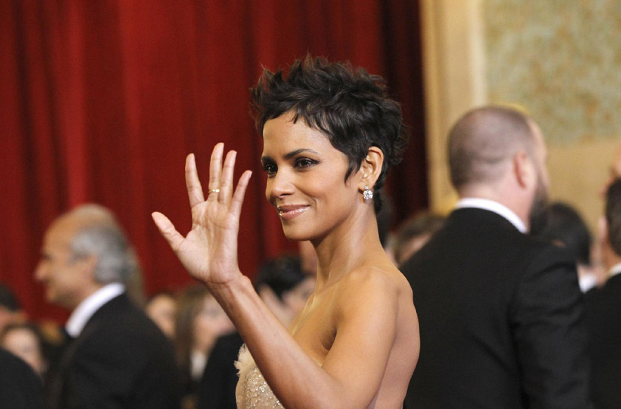 Halle Berry arrives at the 83rd Academy Awards