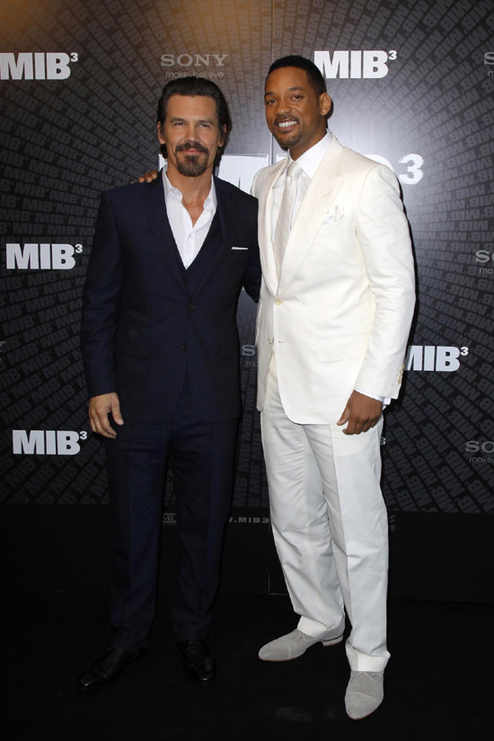 'Men in Black' premieres in Paris