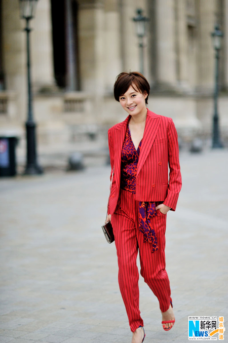 Street snaps: Actress Sun Li in red