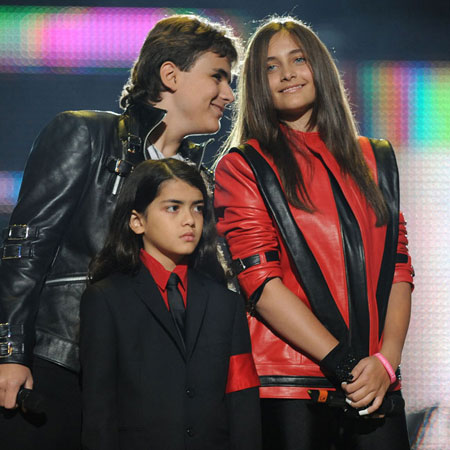 Michael Jackson's children watch Unity tour